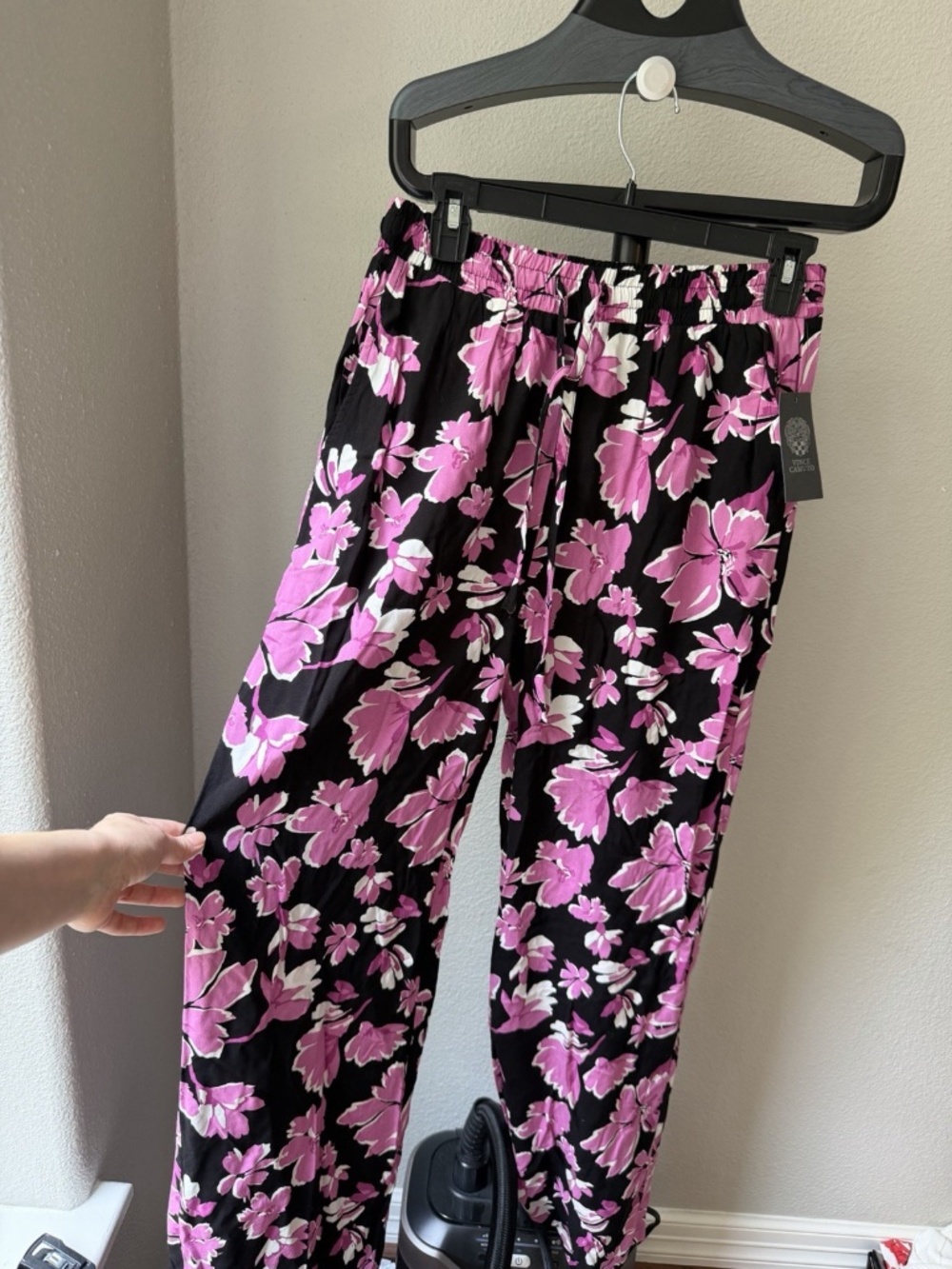 Vince Camuto Women’s Black Pink Floral Harem Pants Elastic Waist XS